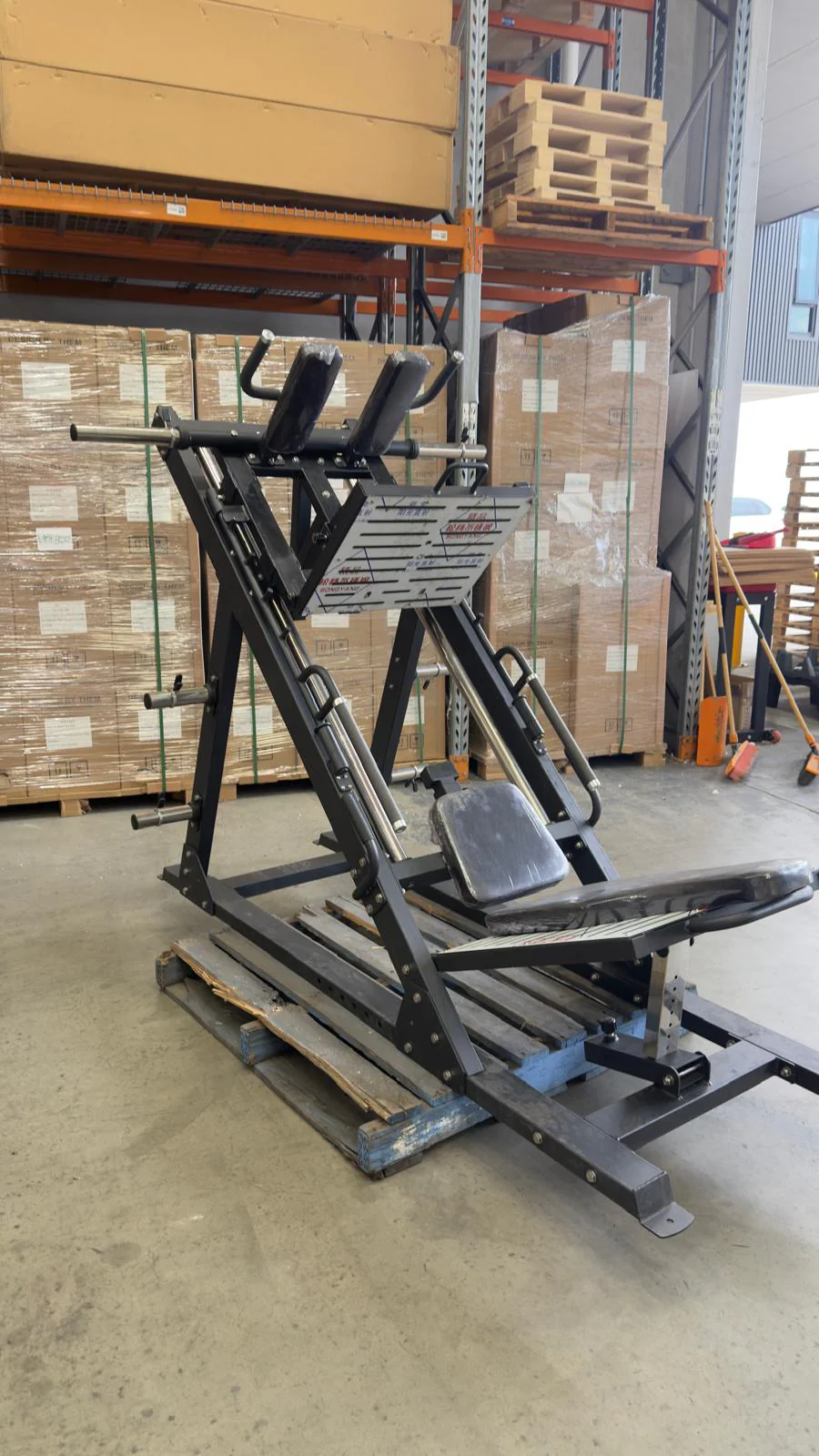 Commercial Leg Press & Hack Squat Machine - Image 2