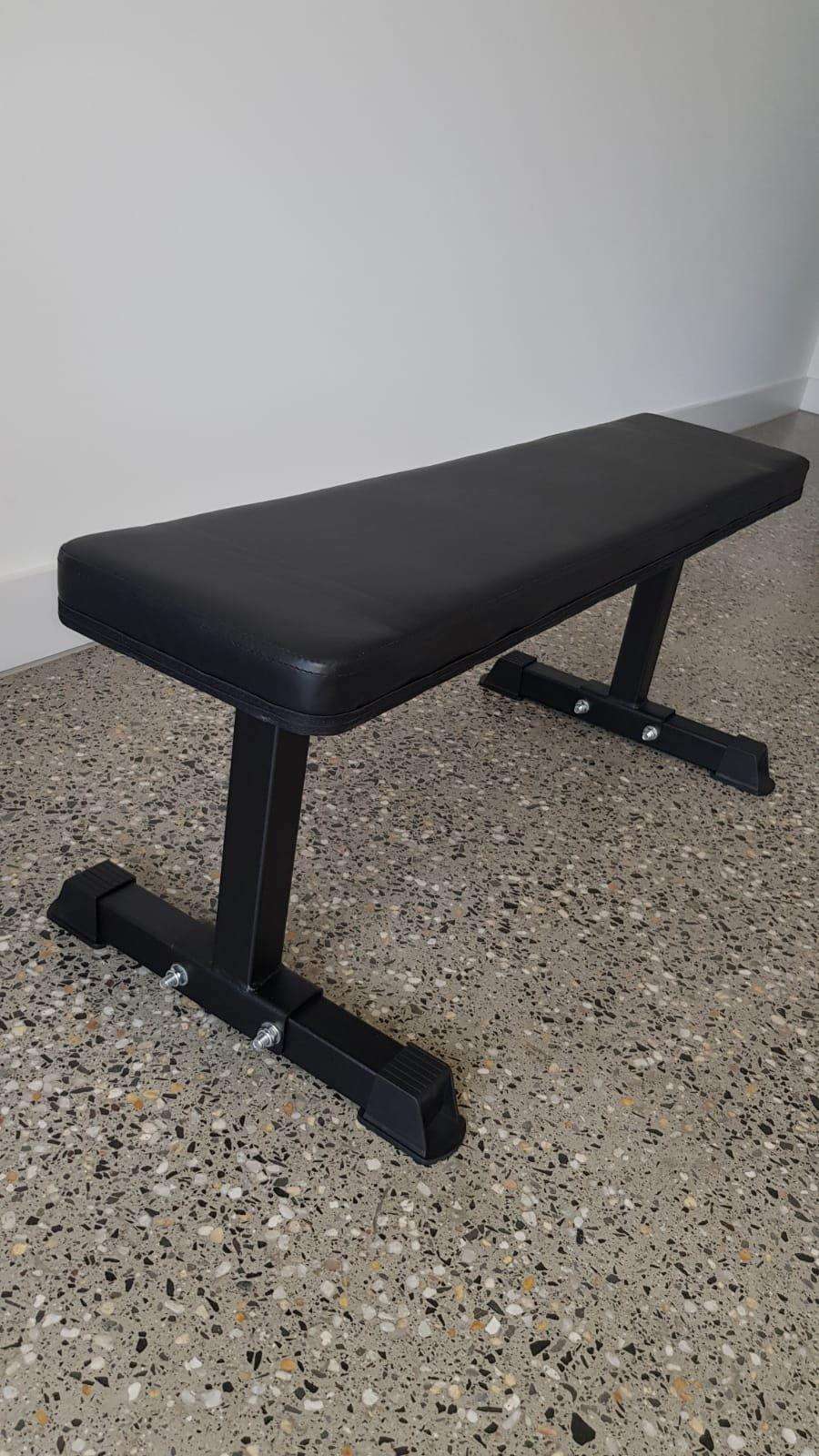 Flat Weight Bench β Heavy-Duty Home Gym Bench for Strength Training, Core Workouts & Full-Body Exercises - Image 3